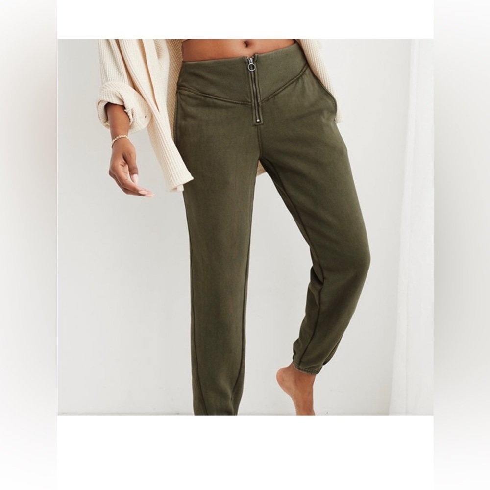 Aerie front zipper green joggers XS